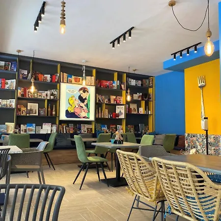 Pop аrt Ξενοδοχείο 2*