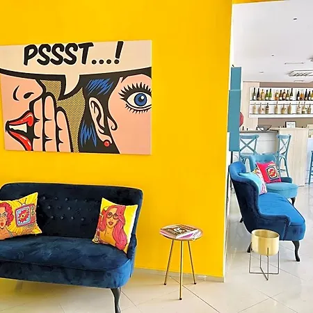 Pop аrt Hotel 2*